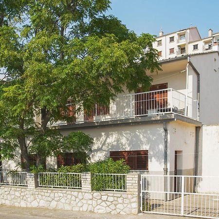 3 Bedroom Beautiful Apartment In Senj Senj  Exterior photo