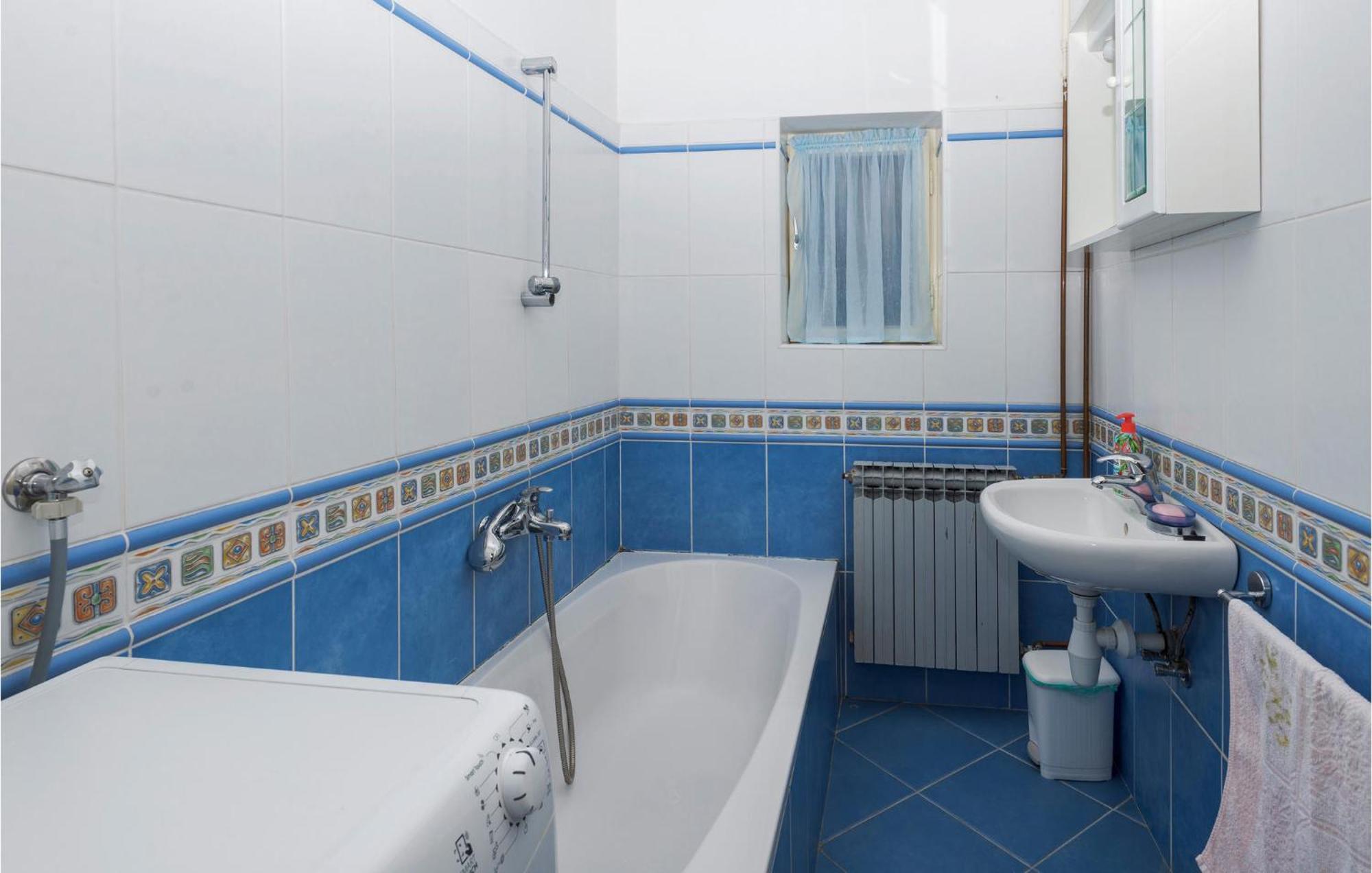 3 Bedroom Beautiful Apartment In Senj Senj  Exterior photo